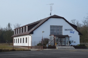 Restaurace Labe aréna Račice