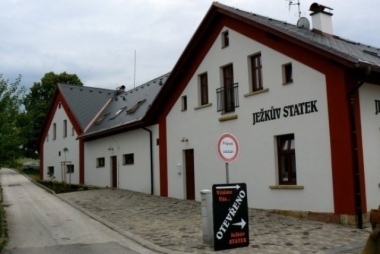 Ježkův statek - restaurace